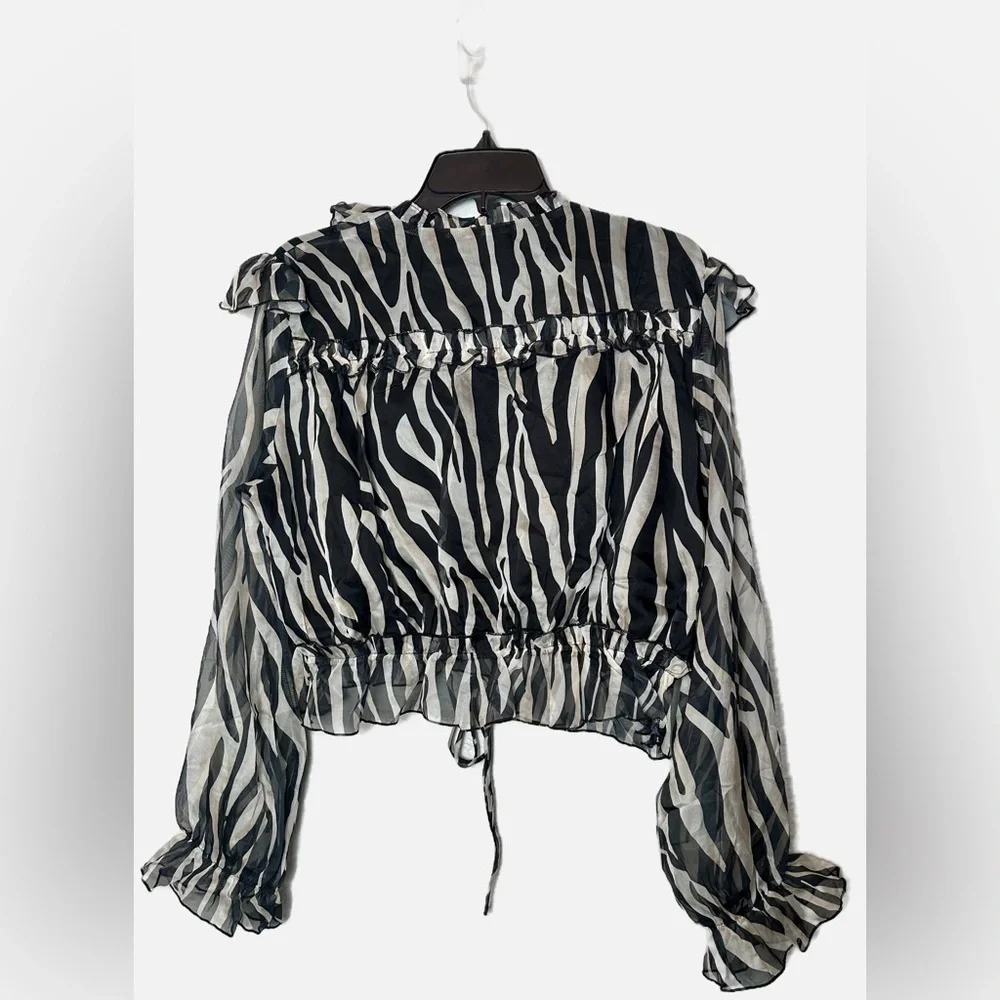 NWT Area Stars Bari Animal Print Crop Top in Animal Print - Picture 6 of 6